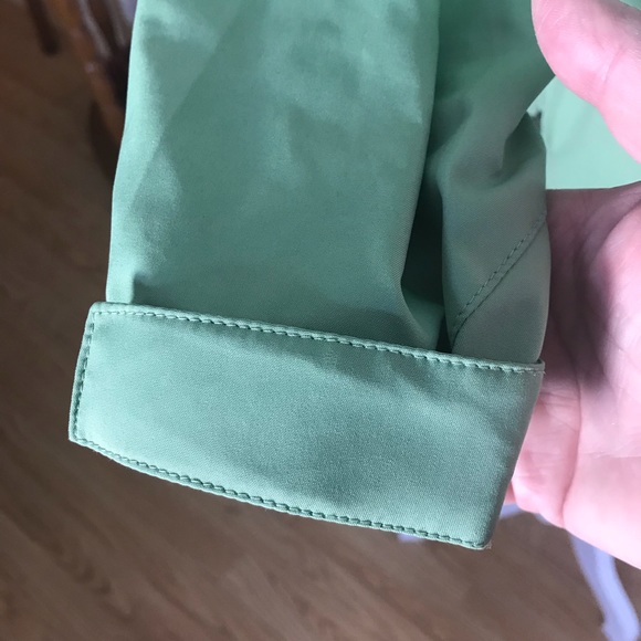 Royal Robbins light weight rain jacket. - Picture 3 of 3